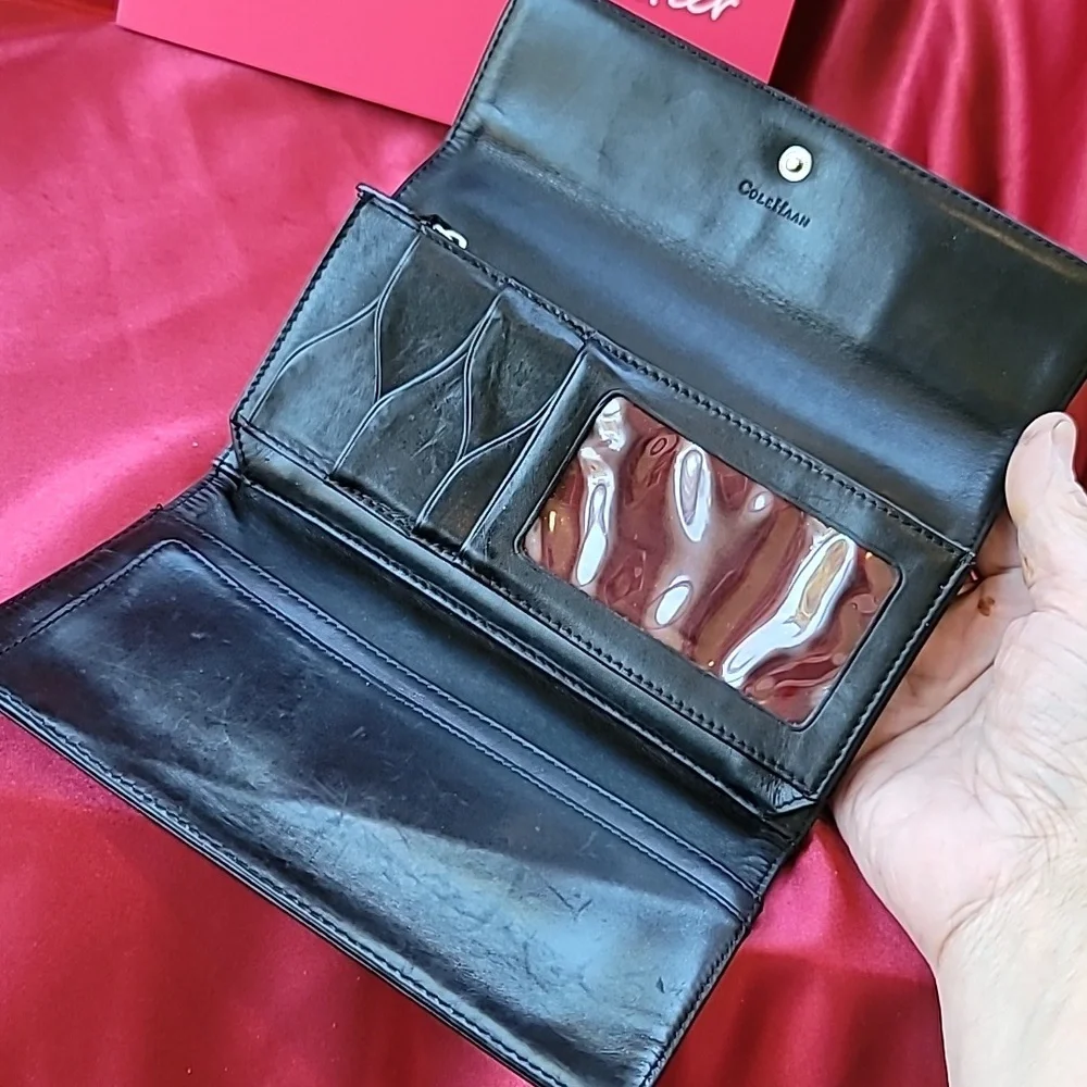 COLE HAAN Vintage Continental Wallet